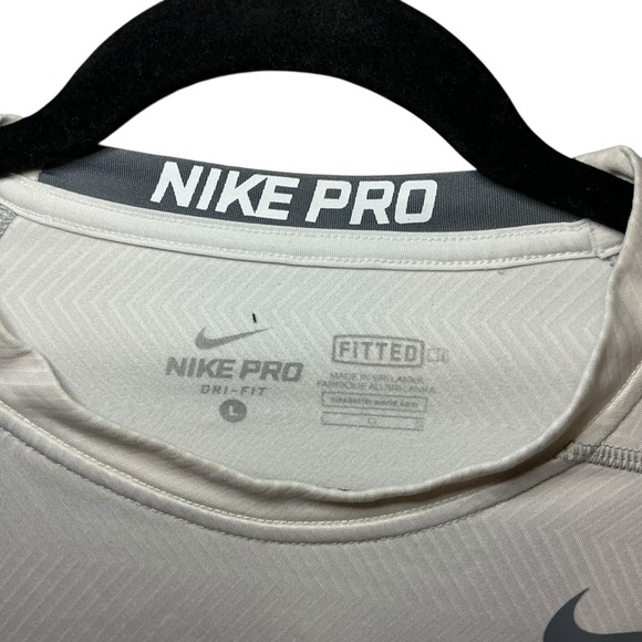 Nike Pro Men's Light Gray Long Sleeve Tee - Picture 4 of 4